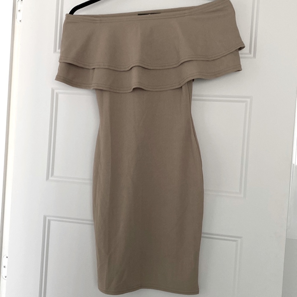 MISSGUIDED TAN US 2 OFF THE SHOULDER DRESS